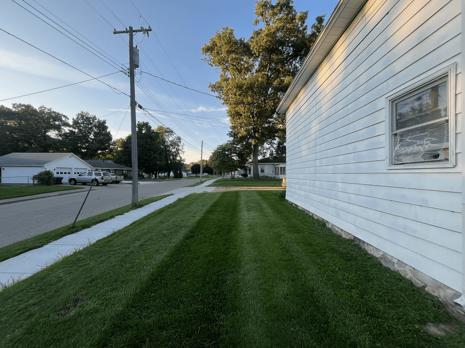Side of house straight striping